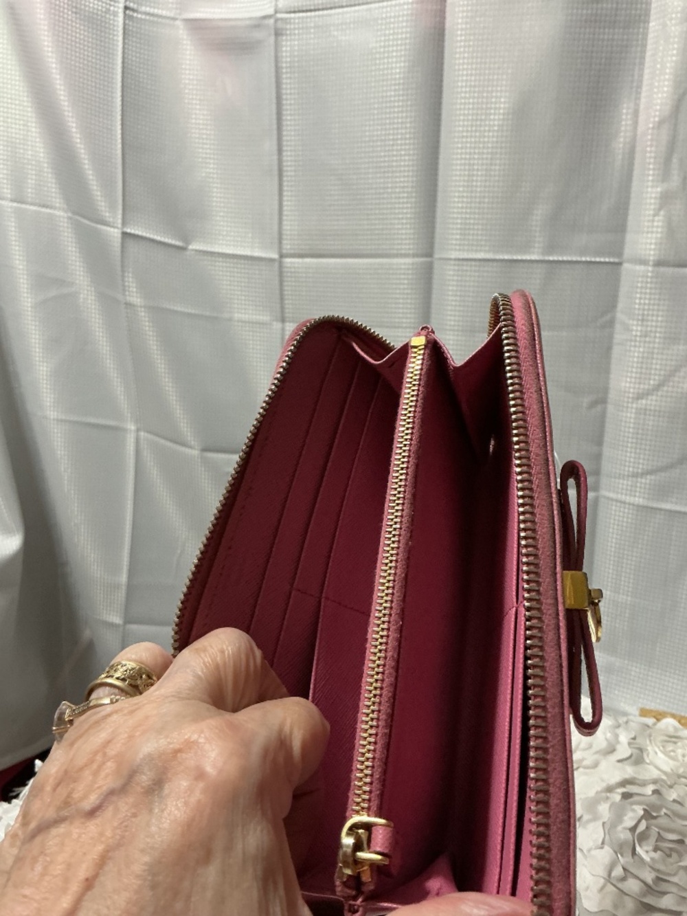 PRADA WALLET - Picture 7 of 9